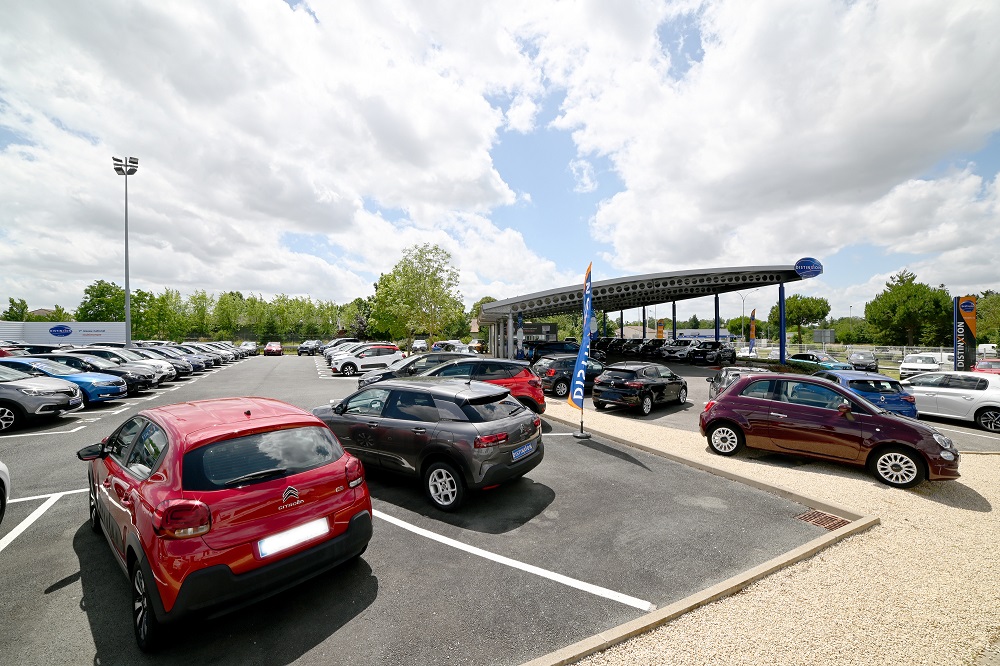 122_Poitiers_AD CARROSSERIE VINCENT ET FILS_Parc auto.JPG